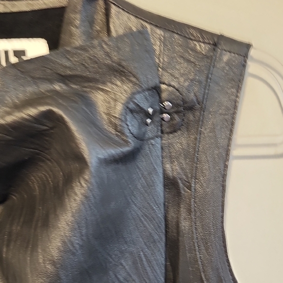 Kut from the Kloth Black Leather Vest - Picture 5 of 8
